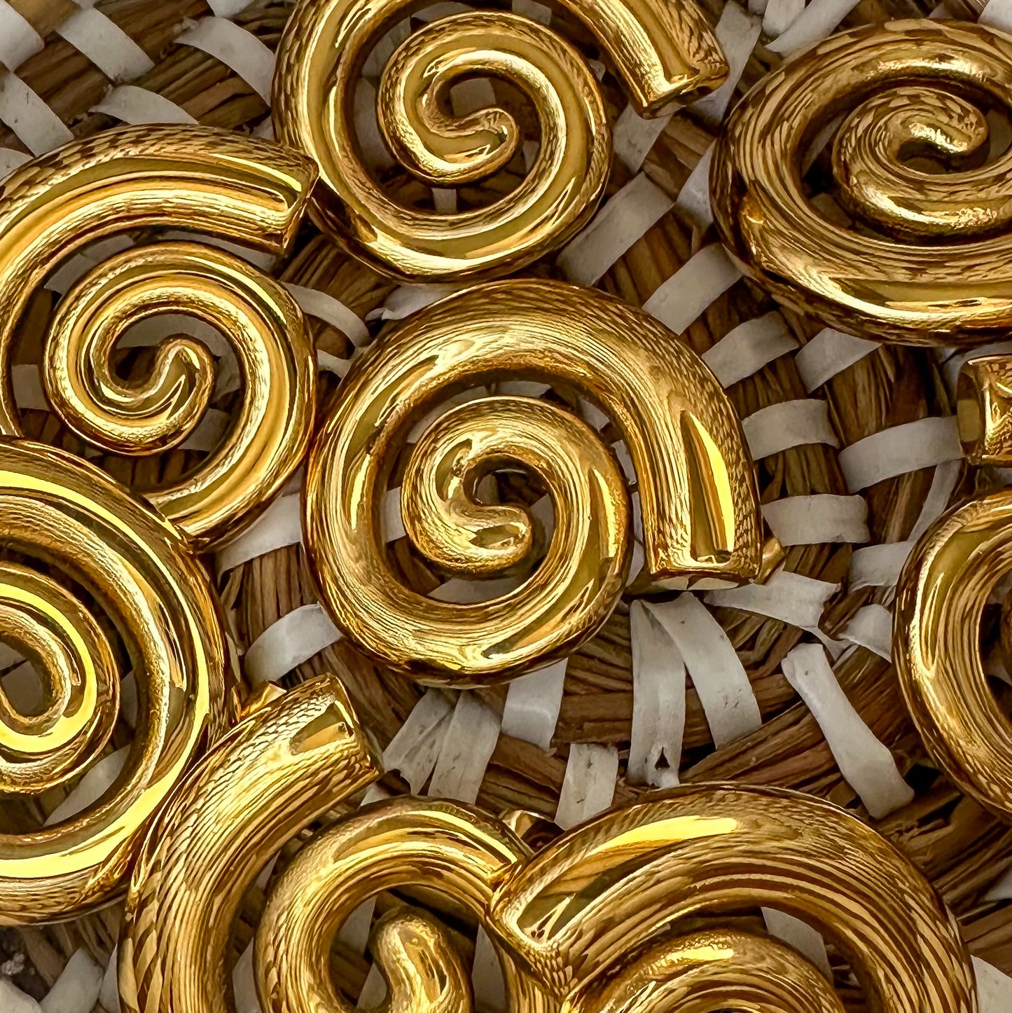 Spiral Studs